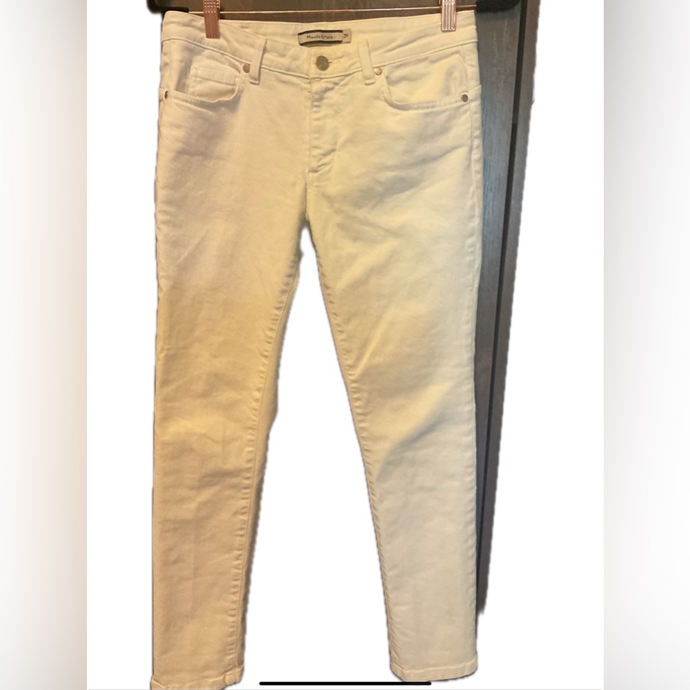 Manila Grace Women’s Elegant Straight Ankle Cream Jeans